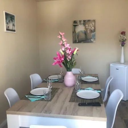 Monteur Rodenbach Apartment *